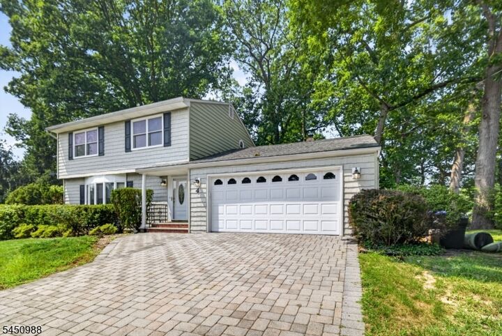 Property Photo: 4 Darby Rd NJ 08816