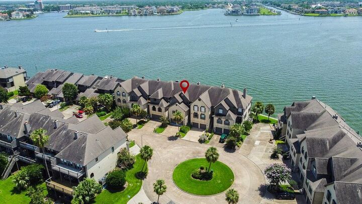 Property Photo: 2720 Lighthouse Drive TX 77058