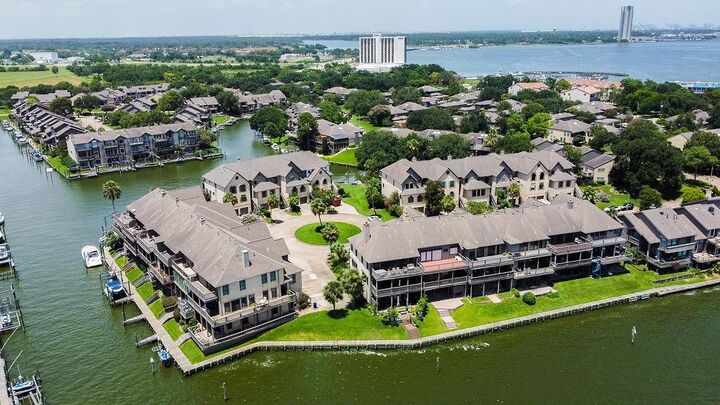 Property Photo:  2720 Lighthouse Drive  TX 77058 