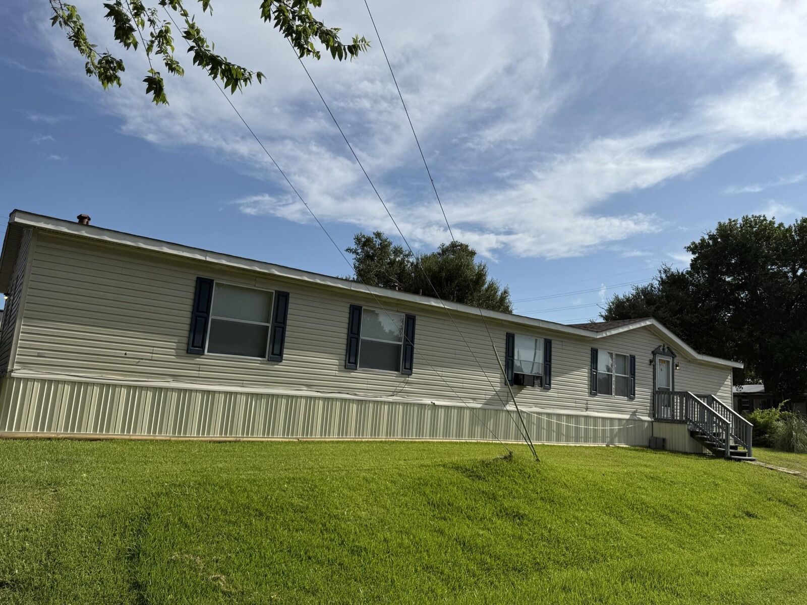 Property Photo:  106 Courtland Court  TX 77562 