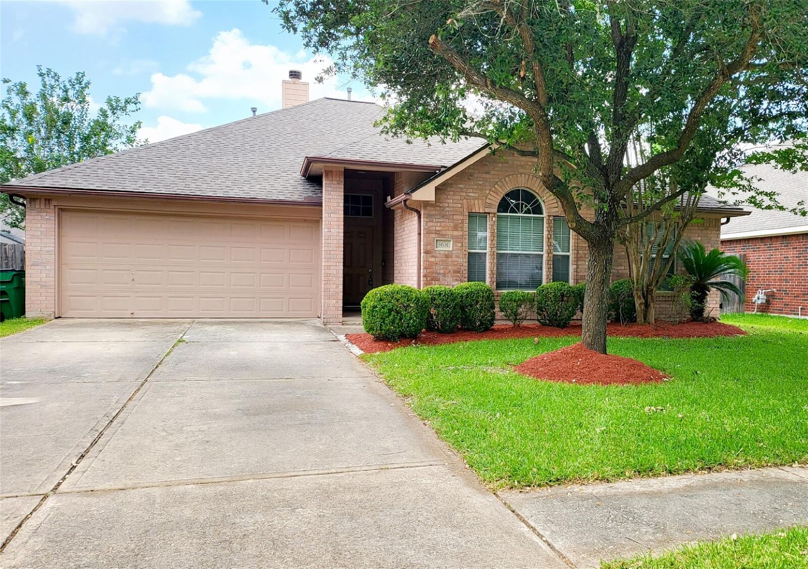 Property Photo: 5631 Beaver Pass Lane TX 77449