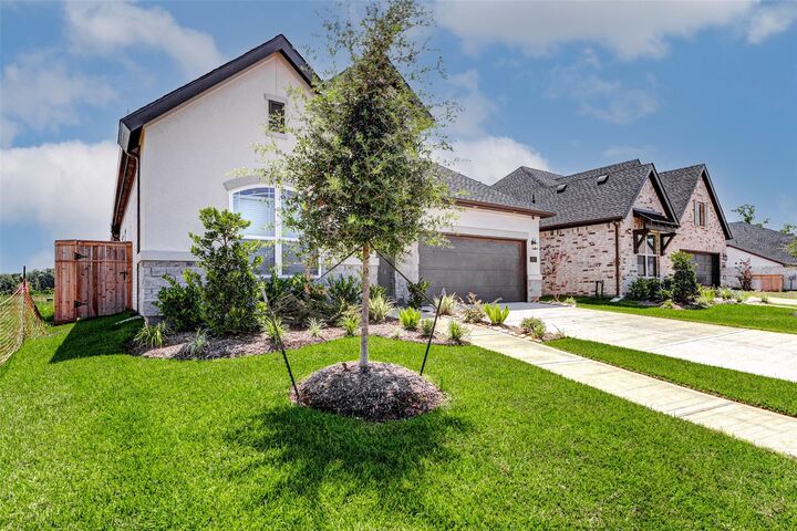 Property Photo: 1322 Village Falls TX 77459