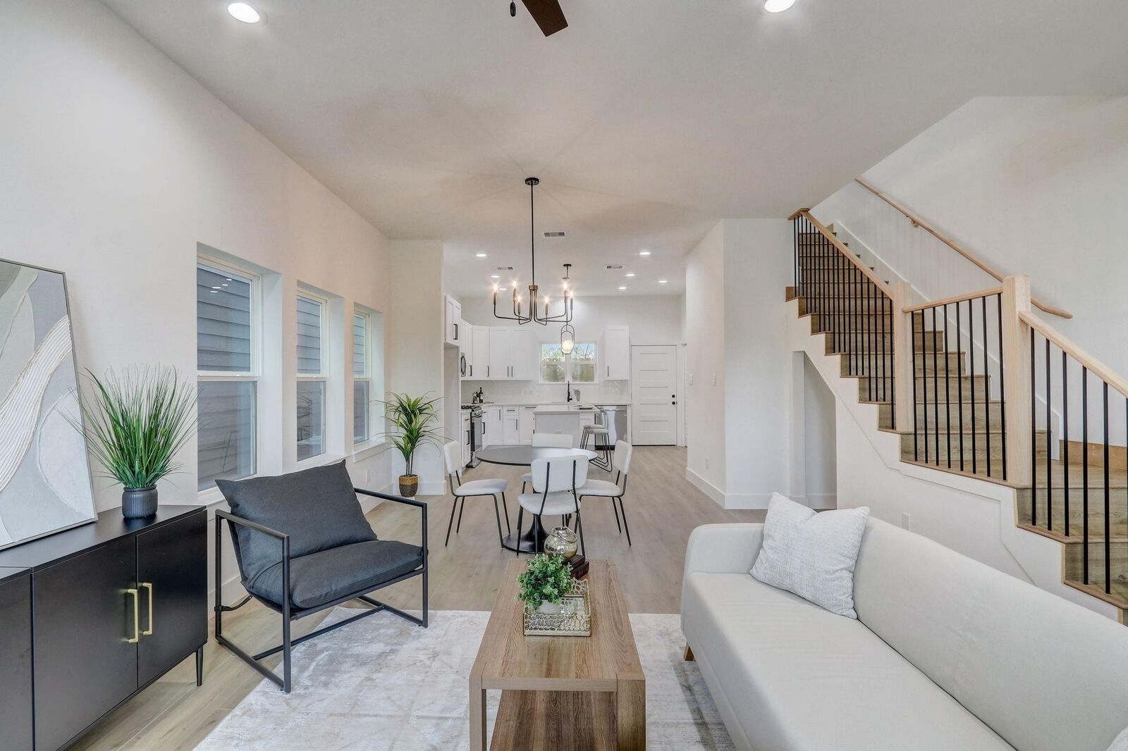 Property Photo: 1217 Dewalt Street TX 77088