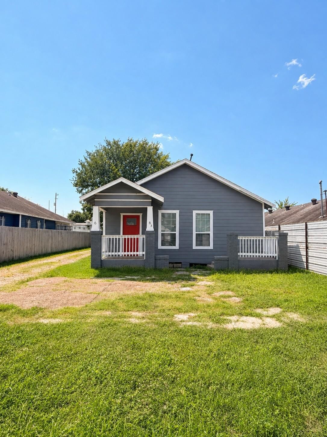 Property Photo: 6 Burr Street 1/2 TX 77011