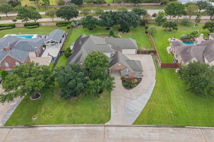 Property Photo:  17202 Ledgefield  TX 77433 