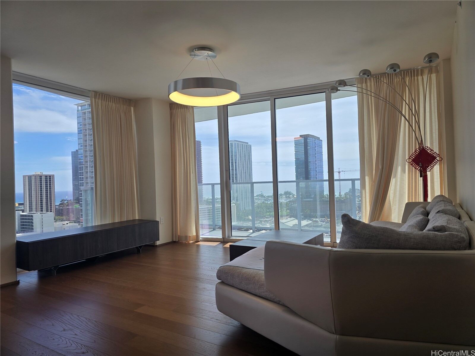 Property Photo:  888 Kapiolani Boulevard 2105  HI 96813 