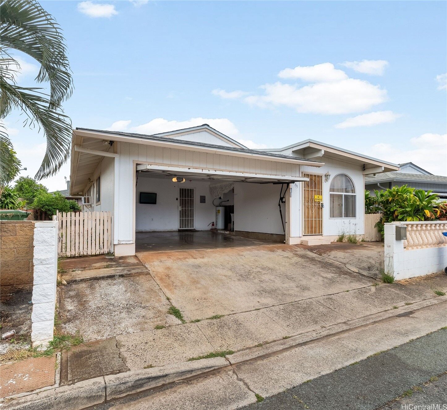 Property Photo:  94-155 Maaniani Way  HI 96797 