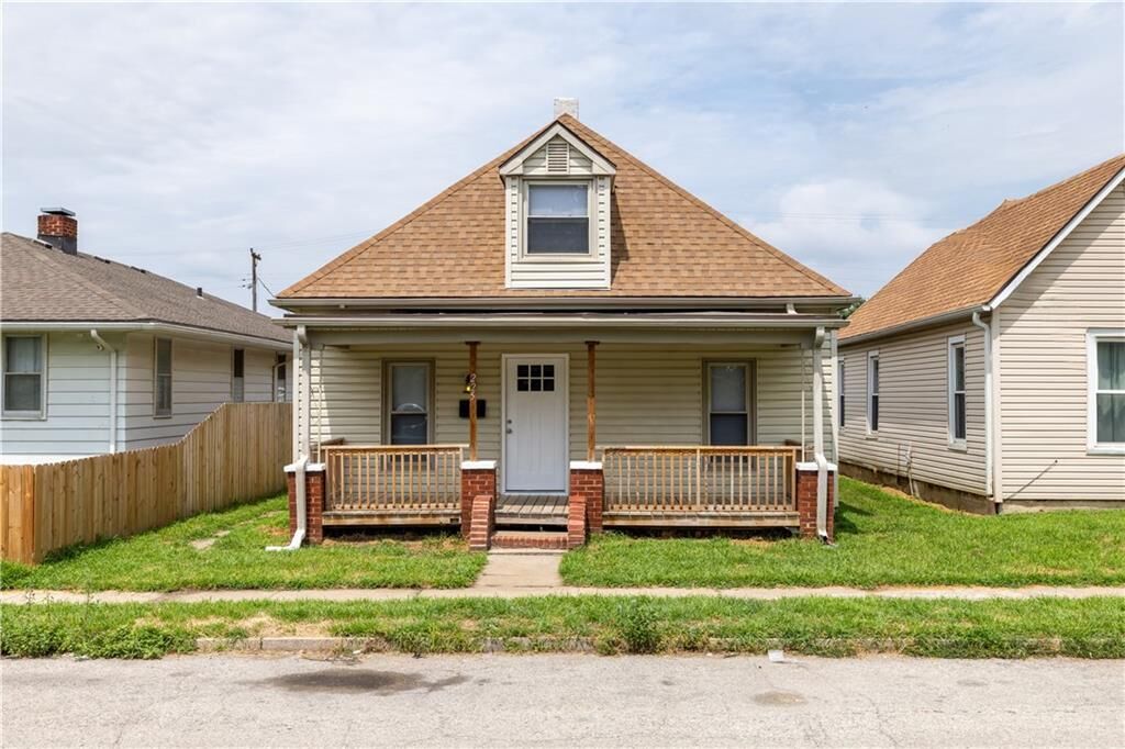 Property Photo: 225 W Valley Street MO 64504