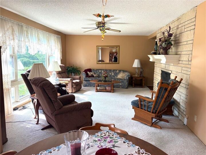 Property Photo: 1024 N 17th Place KS 67301
