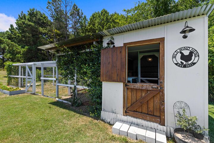 Property Photo:  19751 County Road 4104  TX 75771 