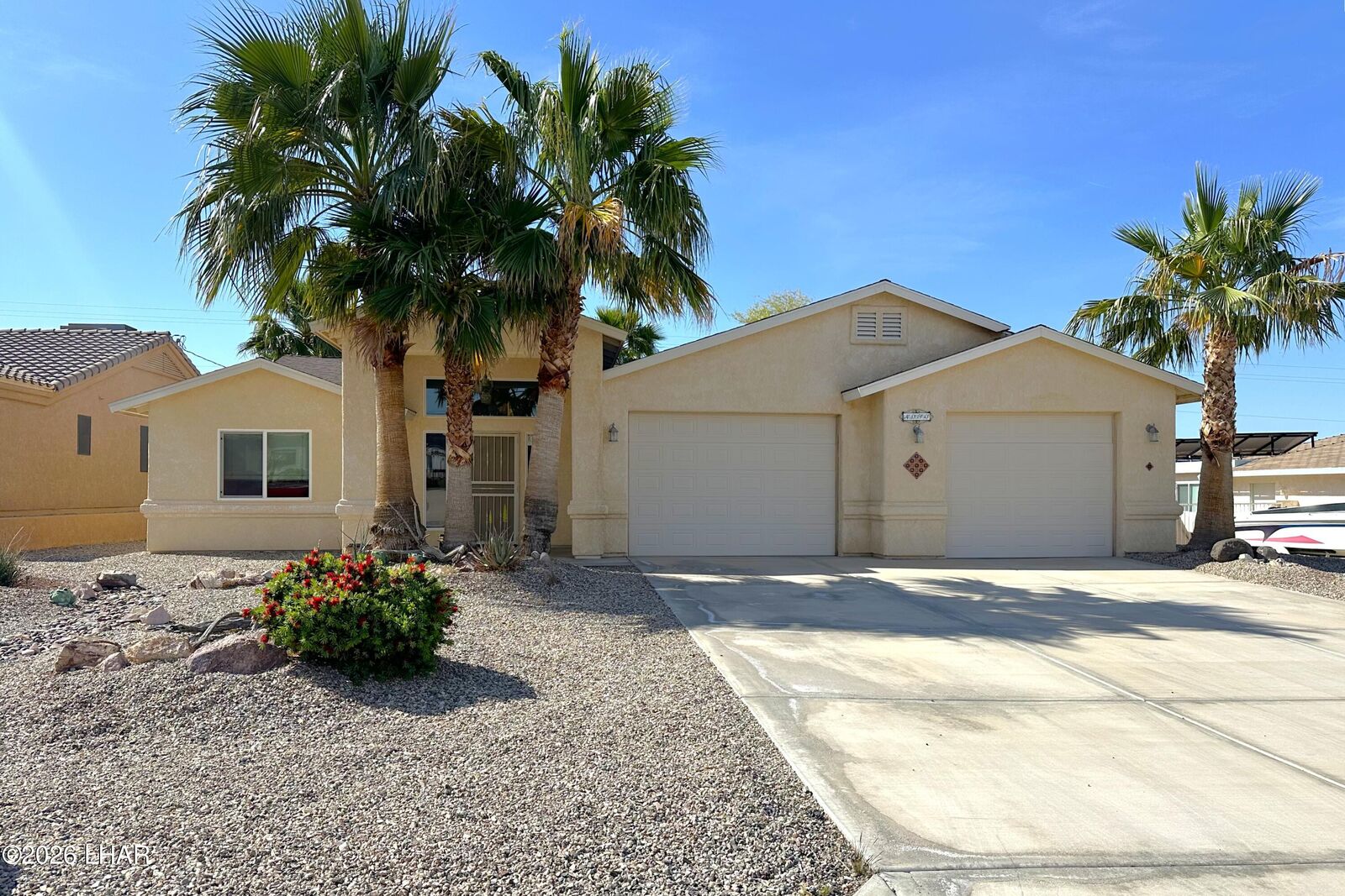 Property Photo: 4090 Trotwood Dr AZ 86406
