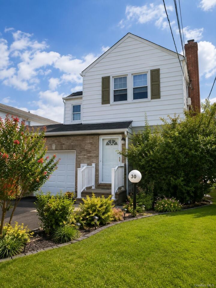 Property Photo:  187 Perry Street  NY 11550 
