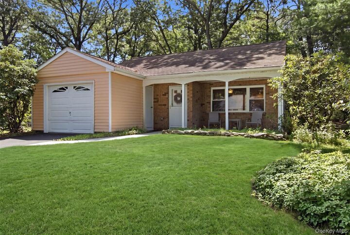 Property Photo:  254 Edinburgh Drive  NY 11961 