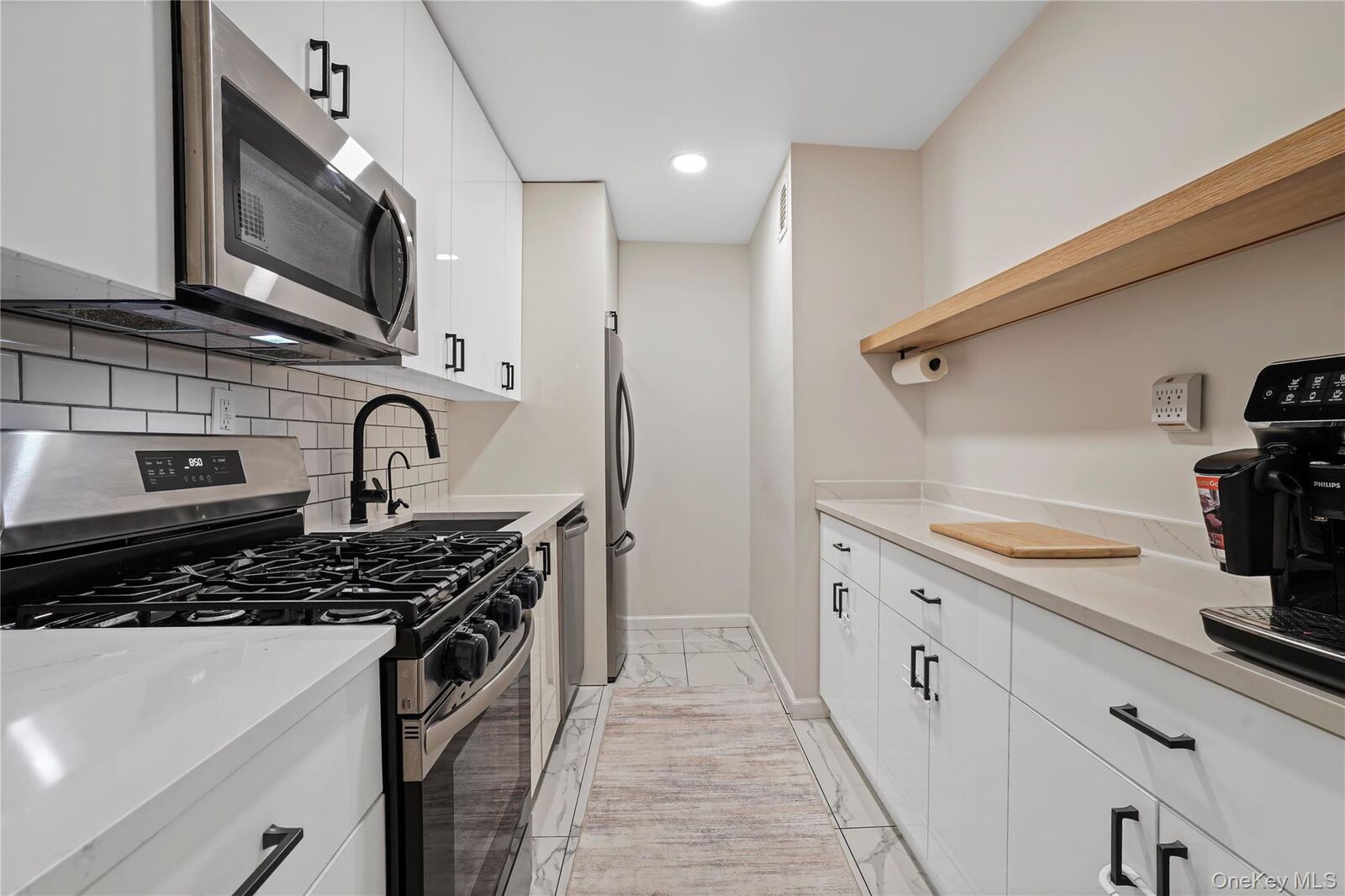 Property Photo: 151-25 88th Street 4E NY 11414