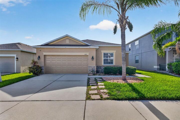 Property Photo:  14013 Hollow Leaf Place  FL 33579 