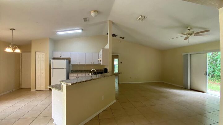 Property Photo: 523 Silver Way Drive FL 34471