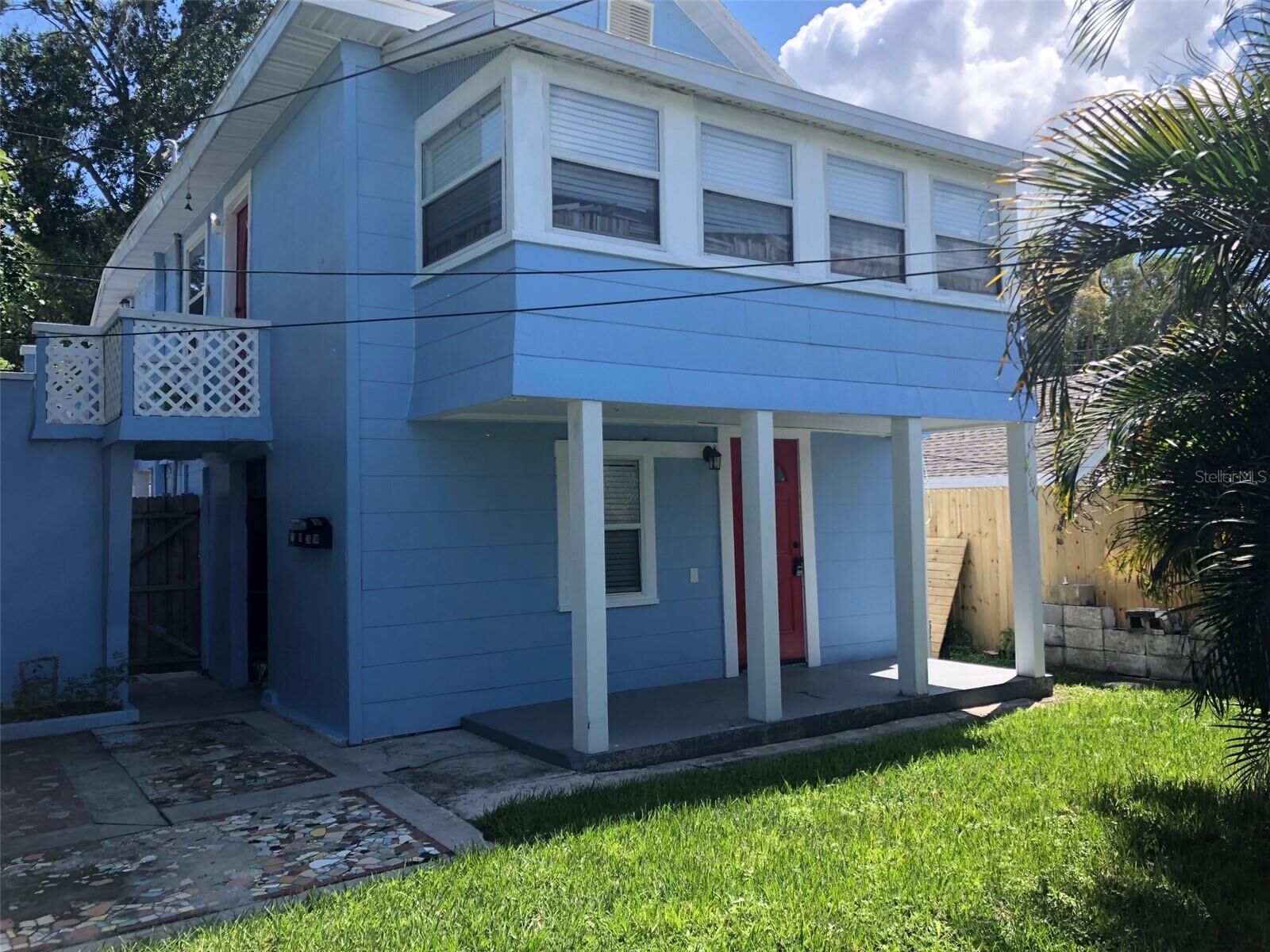 Property Photo:  216 12th Avenue N Downstairs  FL 33701 