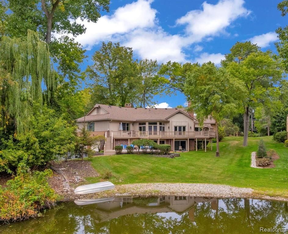 Property Photo: 1887 Harvest Lane MI 48302 1227