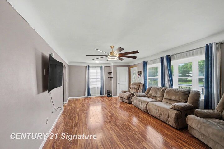Property Photo: 733 Tulane Street MI 48604