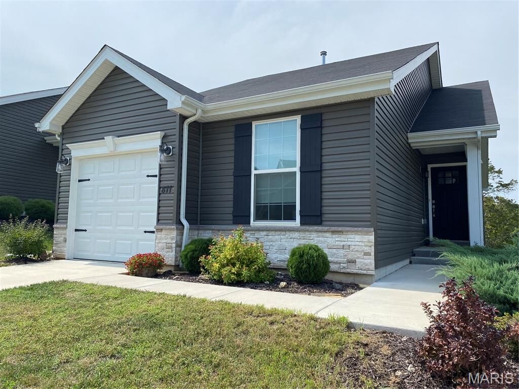 Property Photo:  877 Black Bear Drive  MO 63051 