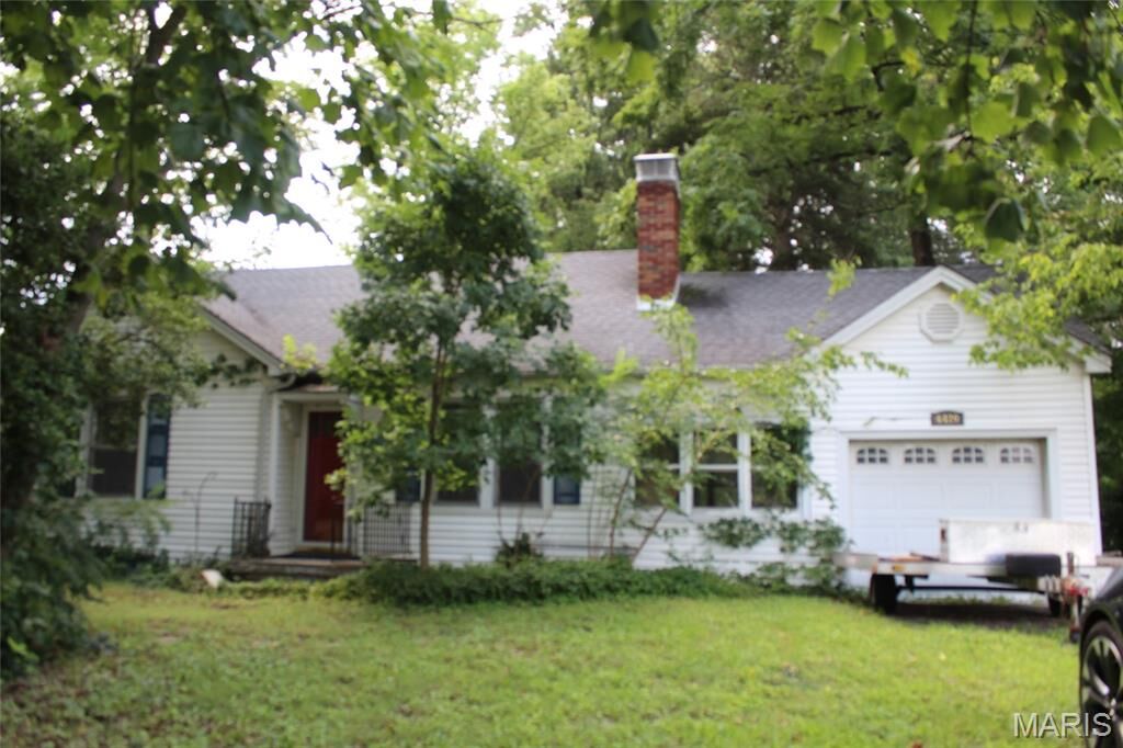 Property Photo: 6420 Godfrey Road IL 62035
