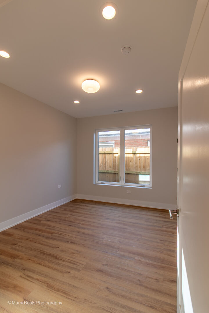 Property Photo:  6749 S Langley Avenue B  IL 60637 