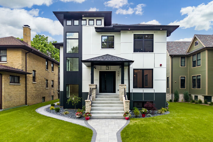 Property Photo: 704 Monroe Avenue IL 60305