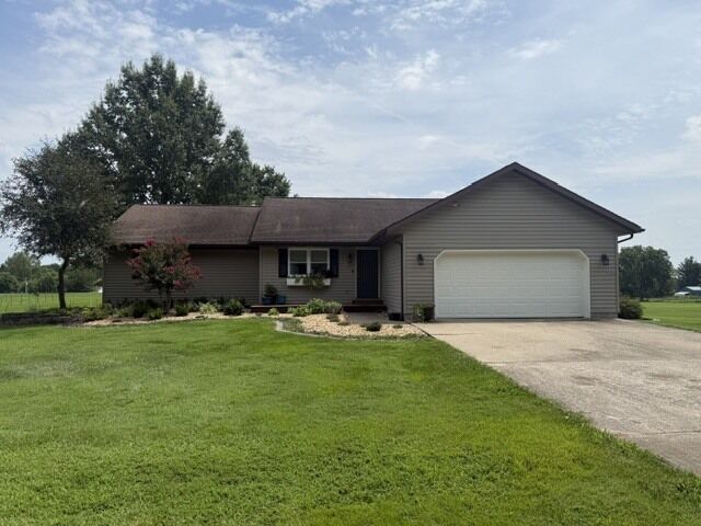 Property Photo:  10468 Chayla Road  IL 62959 