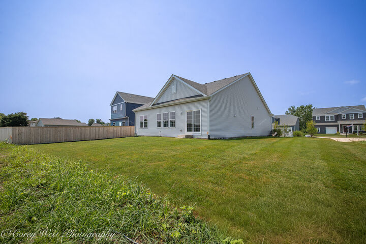 Property Photo:  330 N. Aspen Drive  IL 60112 