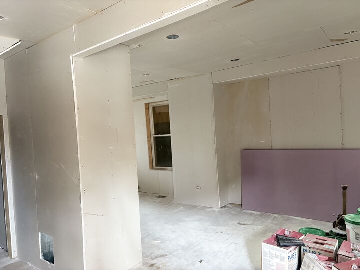 Property Photo: 4050 W Fifth Avenue IL 60624