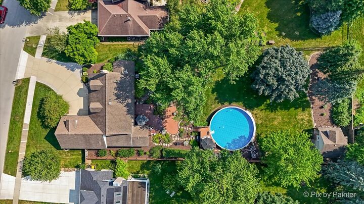 Property Photo:  612 Rosedale Avenue  IL 60172 