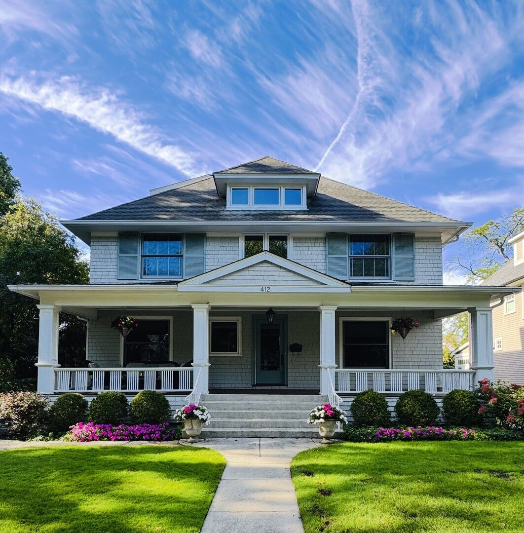Property Photo: 412 Cumnor Road IL 60043