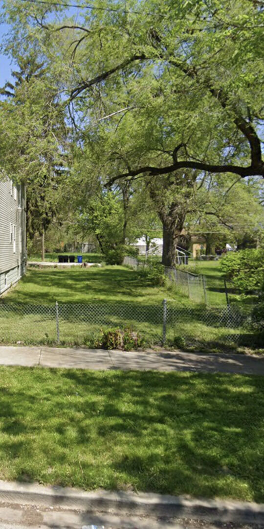 Property Photo: 246 E 136th Street IL 60827