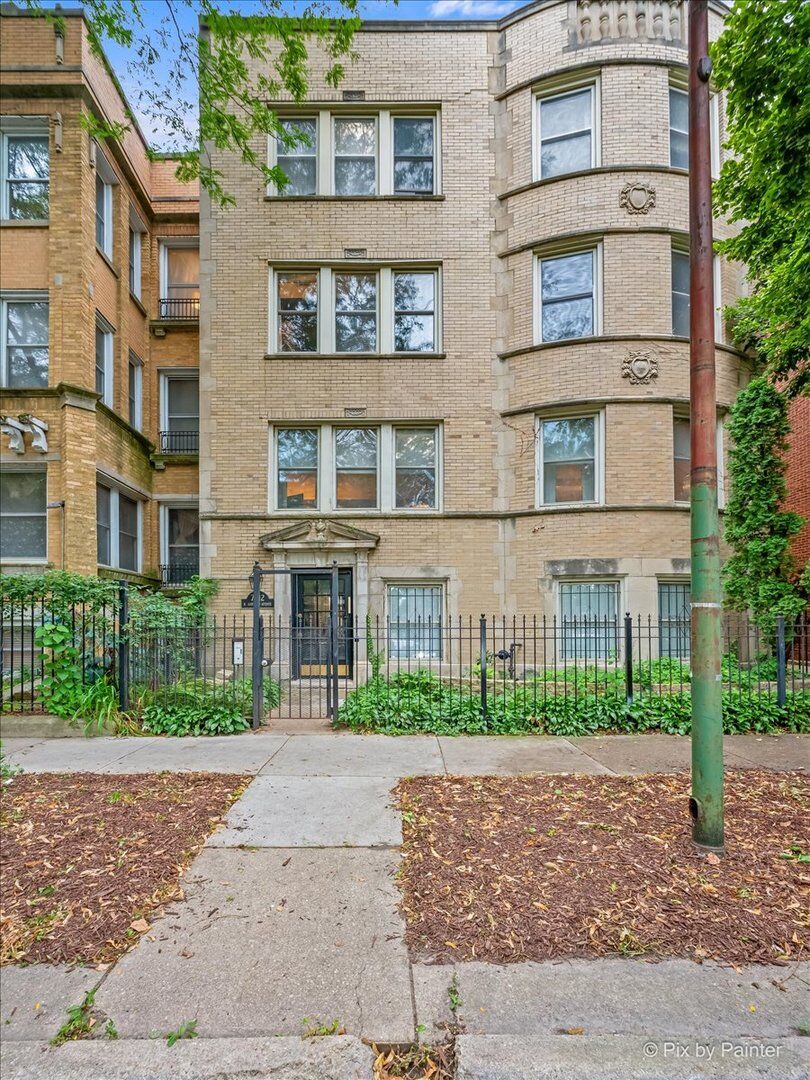 Property Photo:  7712 N Ashland Avenue 1  IL 60626 