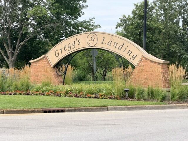 Property Photo: 1873 Crenshaw Circle 1873 IL 60061