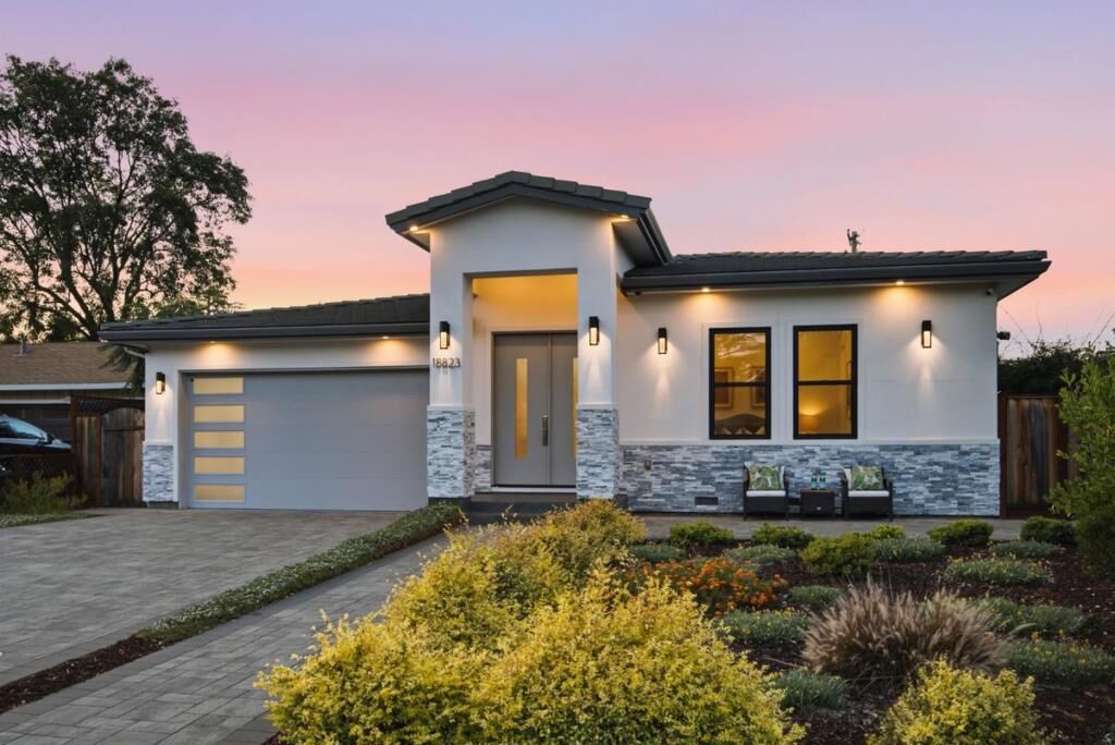 Property Photo:  18823 Casa Blanca Lane  CA 95070 