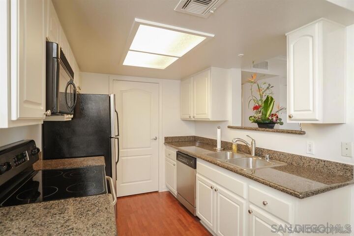 Property Photo:  12019 Alta Carmel Ct. 272  CA 92128 