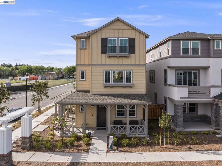 Property Photo: 4686 Vilana Street CA 94551