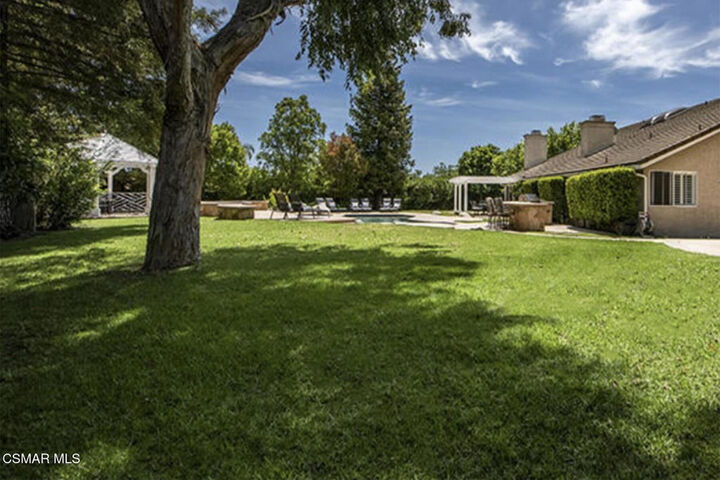 Property Photo:  29675 Meadowmist Way  CA 91301 