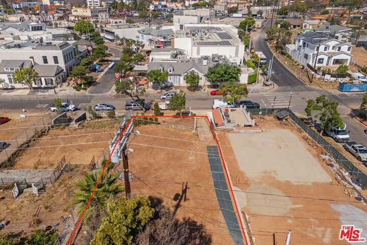 Property Photo:  1050 Monument Street  CA 90272 