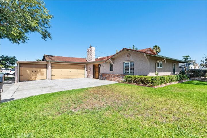 Property Photo:  986 Post Road  CA 92626 