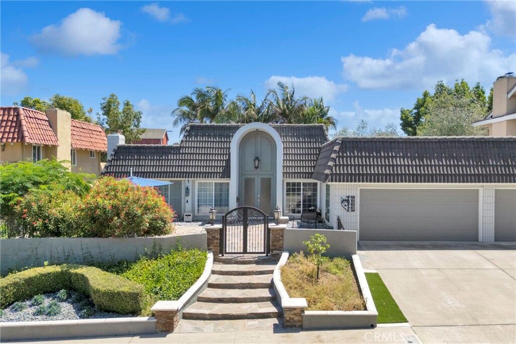 Property Photo: 6380 E Bixby Hill CA 90815