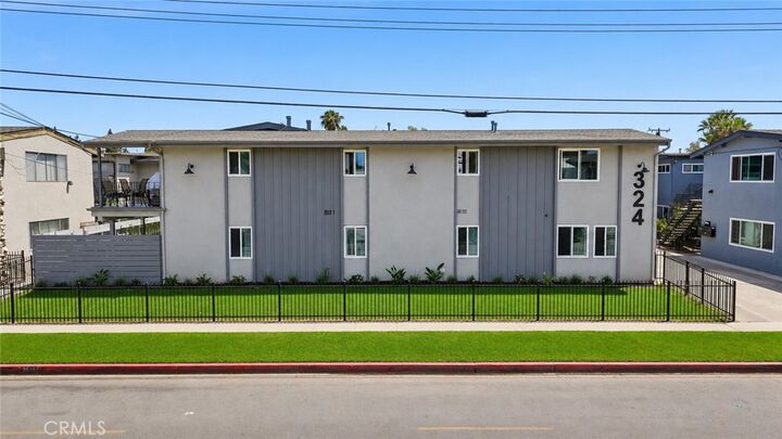 Property Photo:  324 E Leatrice Lane  CA 92802 