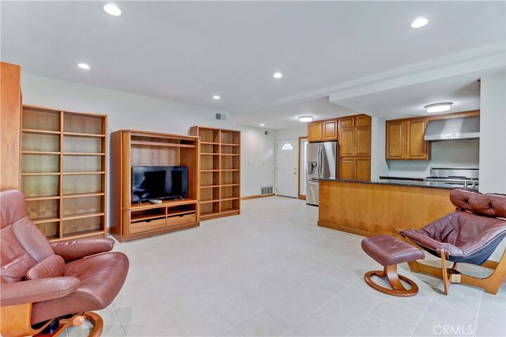 Property Photo: 3050 S Bristol 4D CA 92704