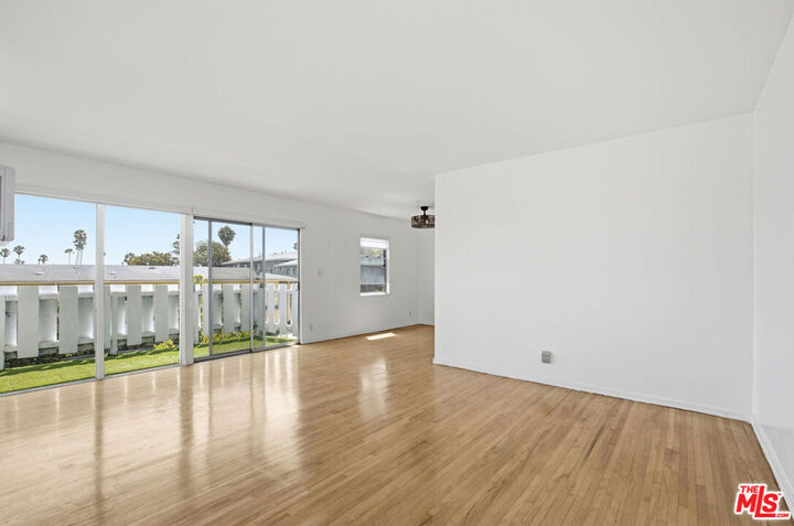 Property Photo:  4065 Ursula Avenue 6  CA 90008 
