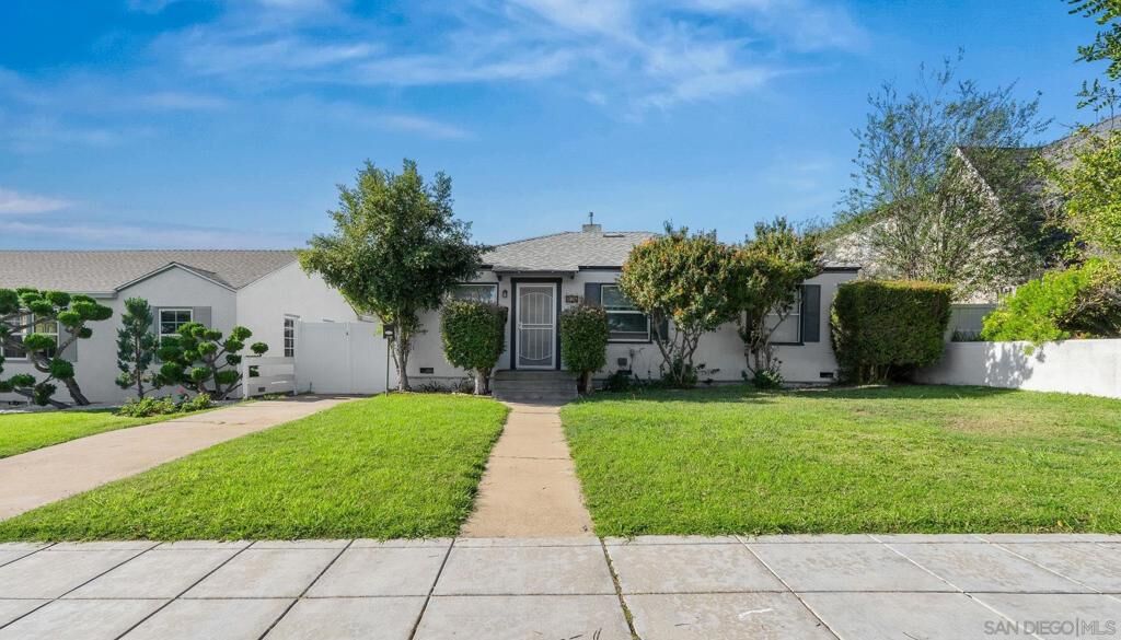 Property Photo:  326 28 H Ave  CA 92118 