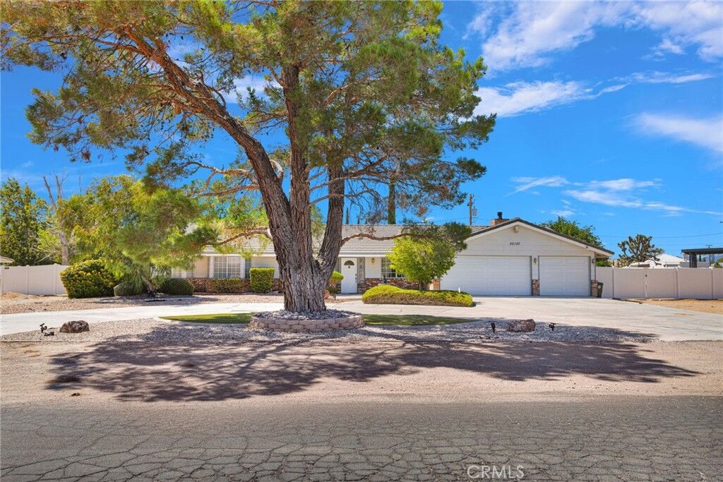 Property Photo: 20187 Itasca Road CA 92308