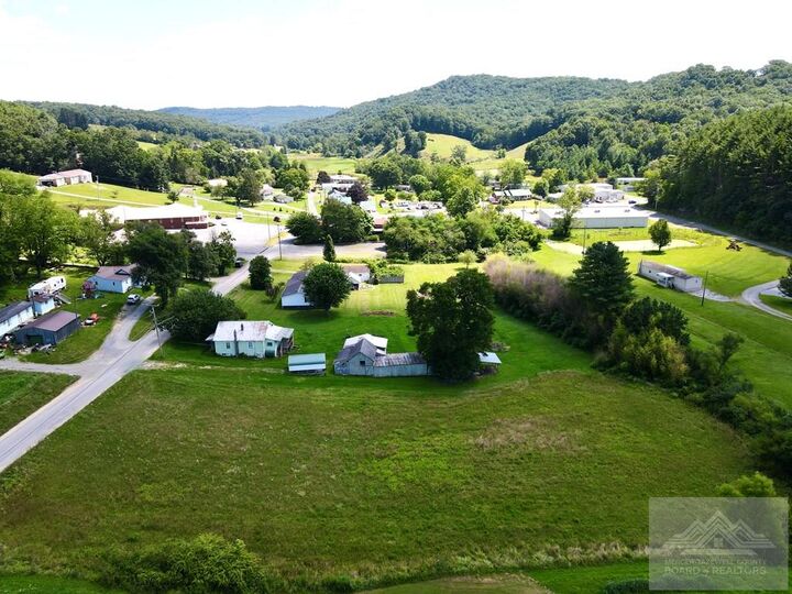 Property Photo: 211 Black Oak Road WV 24740