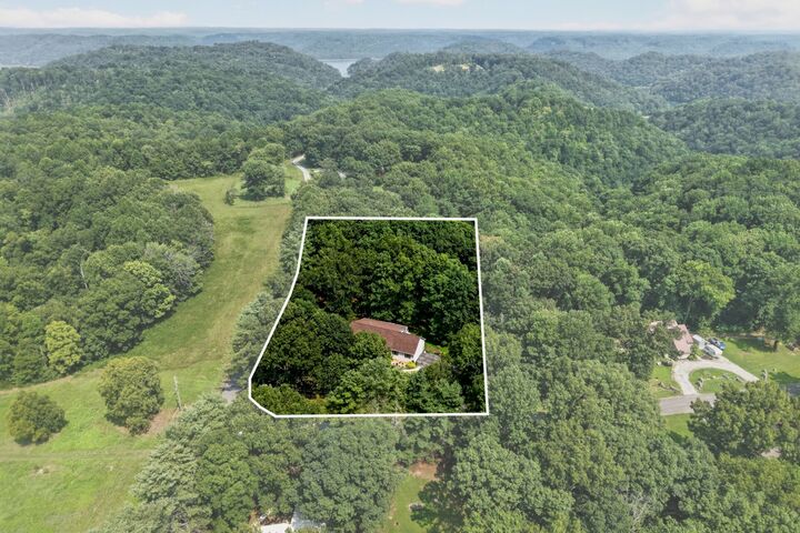 Property Photo:  161 Ponder Ln  TN 37166 