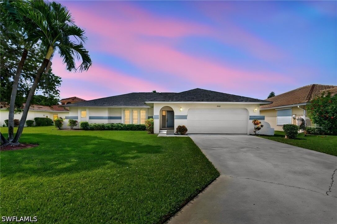 Property Photo: 5184 Harrogate Court FL 34112